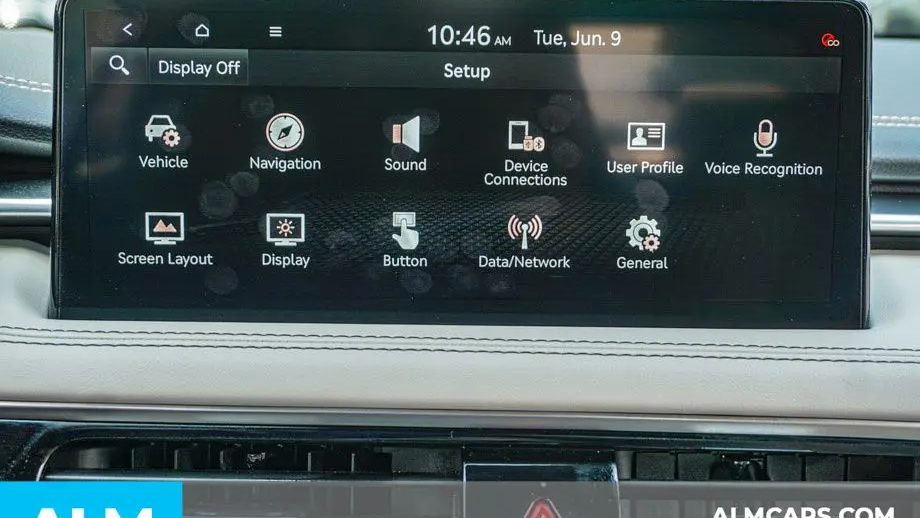 2025 Genesis G70 2.5T Standard