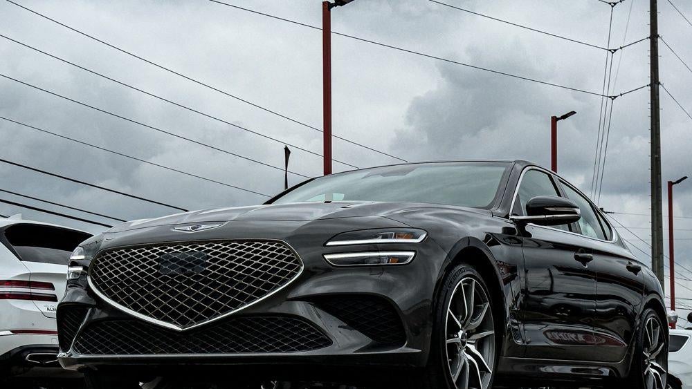 2025 Genesis G70 2.5T Standard