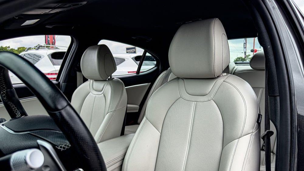 2025 Genesis G70 2.5T Standard