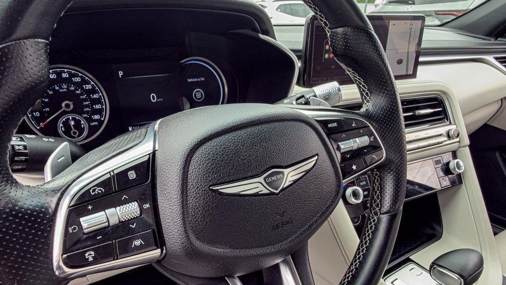 2025 Genesis G70 2.5T Standard
