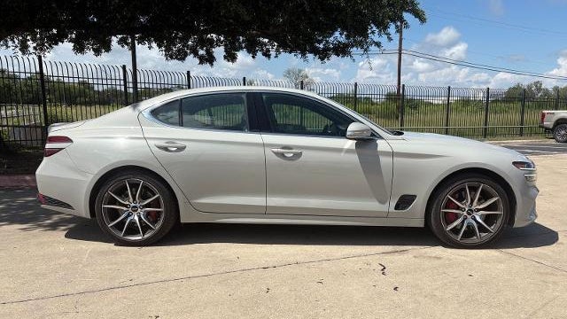 2025 Genesis G70 2.5T Standard