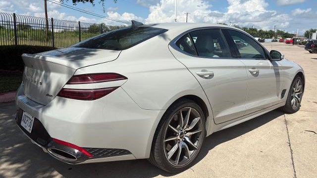 2025 Genesis G70 2.5T Standard