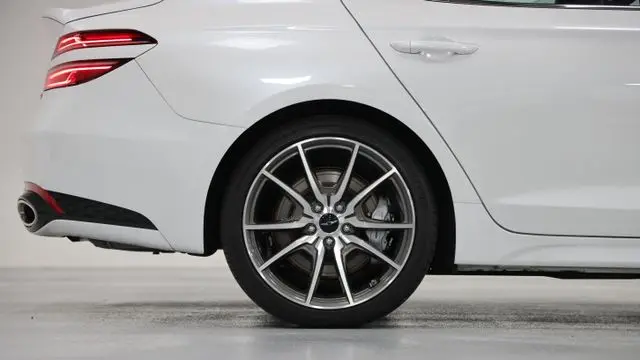 2026 Genesis G70 2.5T Prestige