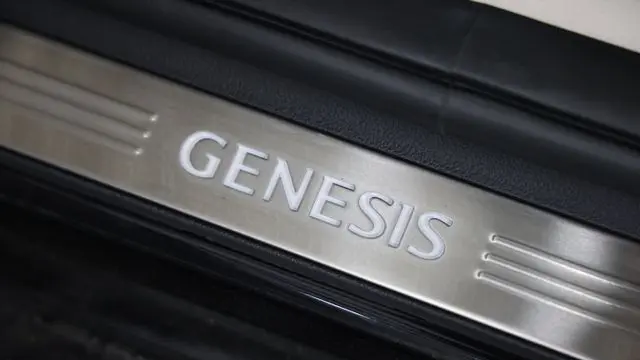 2026 Genesis G70 2.5T Prestige