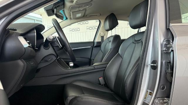 2025 Genesis G70 2.5T Standard