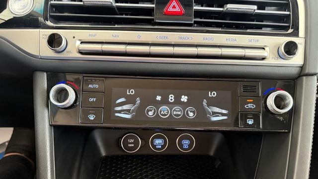 2025 Genesis G70 2.5T Standard