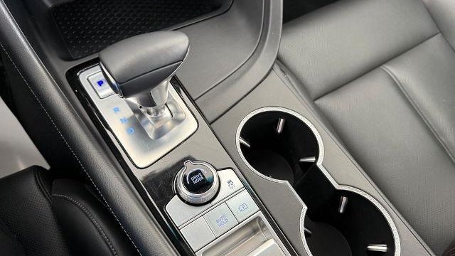 2025 Genesis G70 2.5T Standard