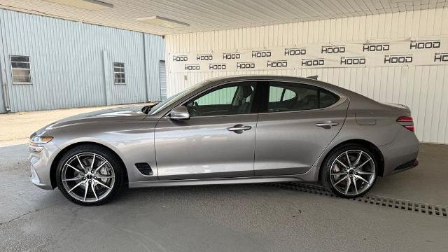 2025 Genesis G70 2.5T Standard