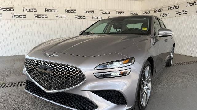 2025 Genesis G70 2.5T Standard
