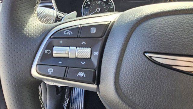 2025 Genesis G70 2.5T Standard