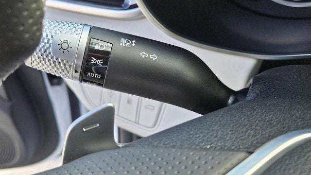 2025 Genesis G70 2.5T Standard