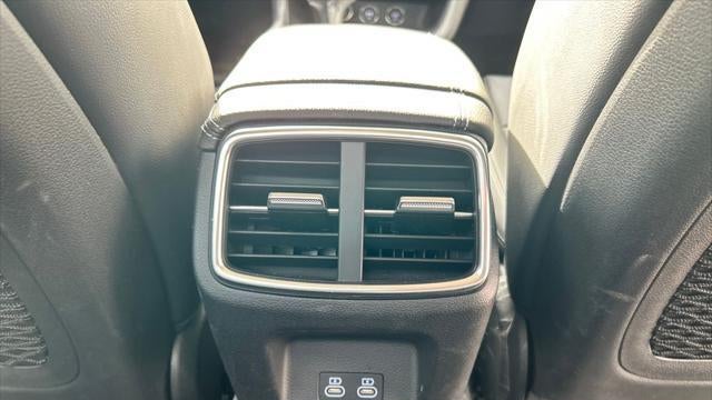 2025 Genesis G70 2.5T Standard