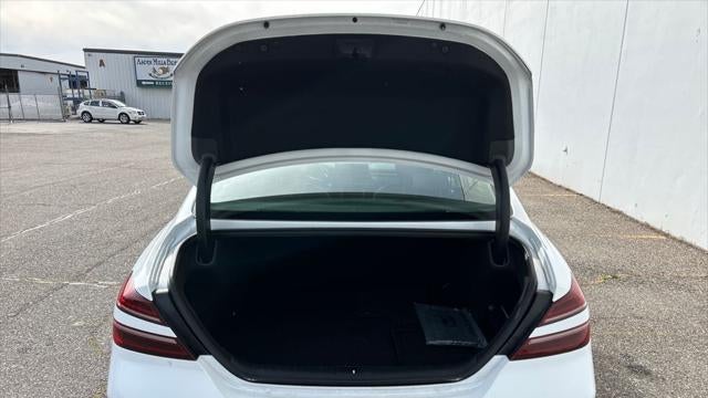 2025 Genesis G70 2.5T Standard