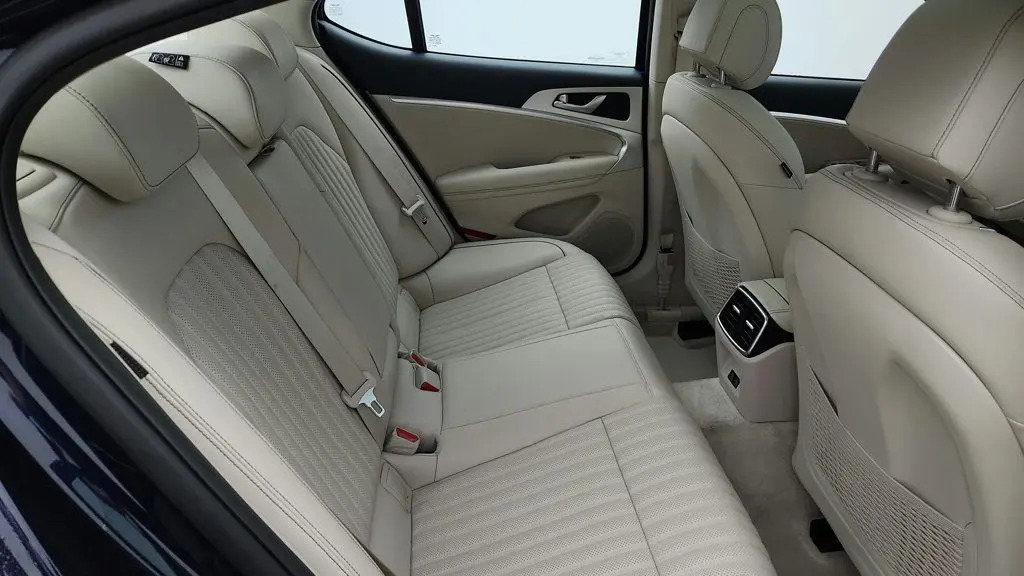 2026 Genesis G70 2.5T Prestige
