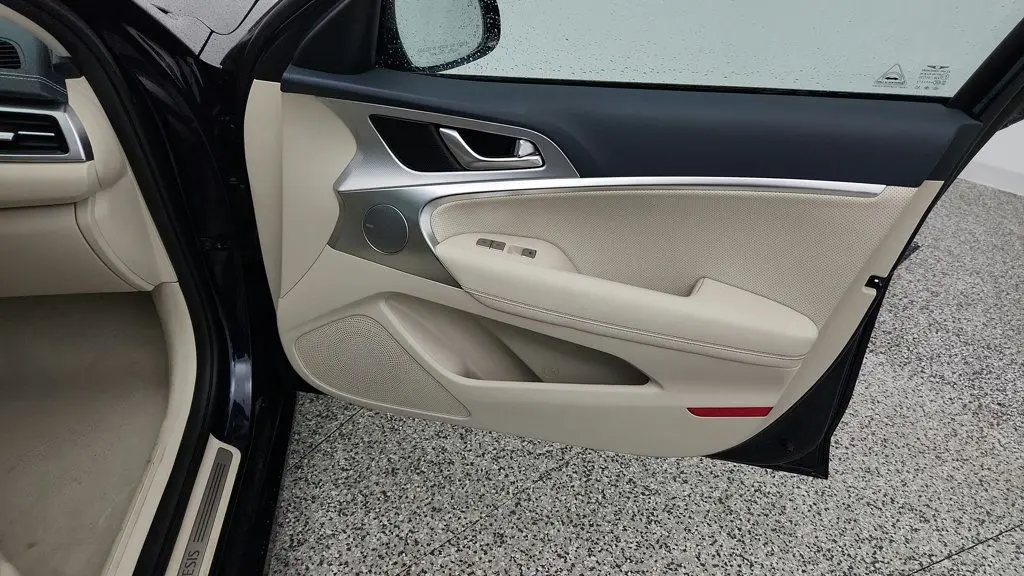 2026 Genesis G70 2.5T Prestige