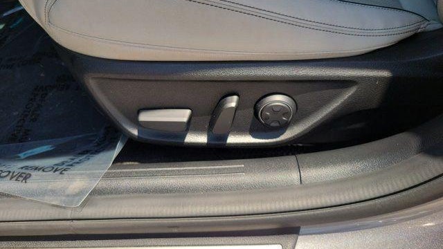2024 Genesis G70 2.5T Standard