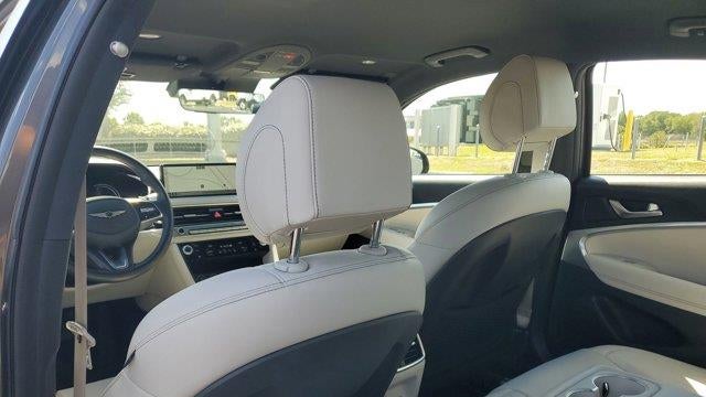 2025 Genesis G70 2.5T Standard