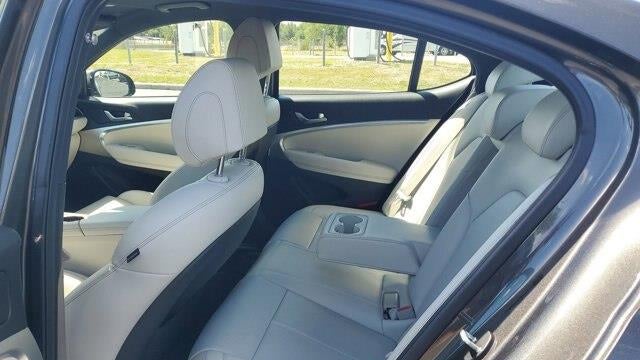 2025 Genesis G70 2.5T Standard