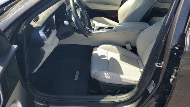 2025 Genesis G70 2.5T Standard