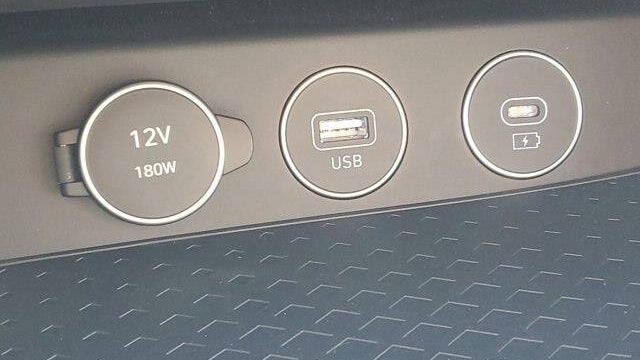 2025 Genesis G70 2.5T Standard