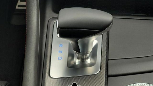 2025 Genesis G70 2.5T Standard