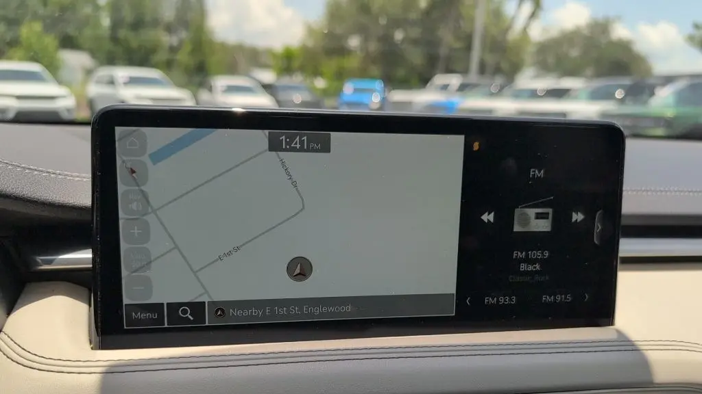 2025 Genesis G70 2.5T Standard