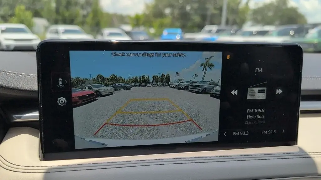 2025 Genesis G70 2.5T Standard
