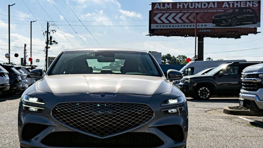 2025 Genesis G70 2.5T Standard