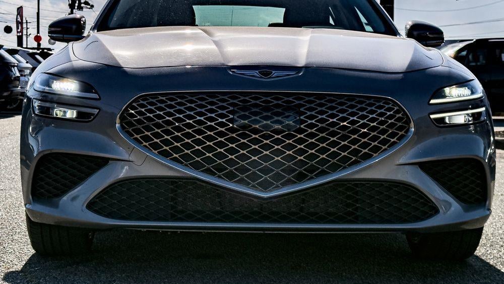 2025 Genesis G70 2.5T Standard
