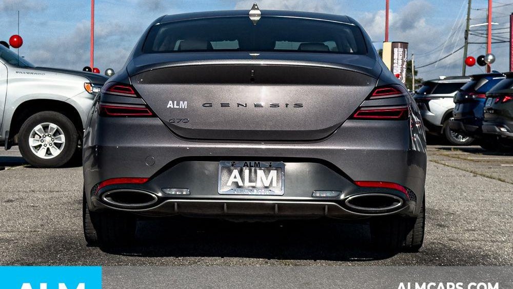 2025 Genesis G70 2.5T Standard