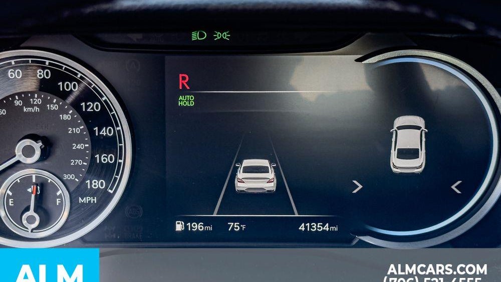 2025 Genesis G70 2.5T Standard