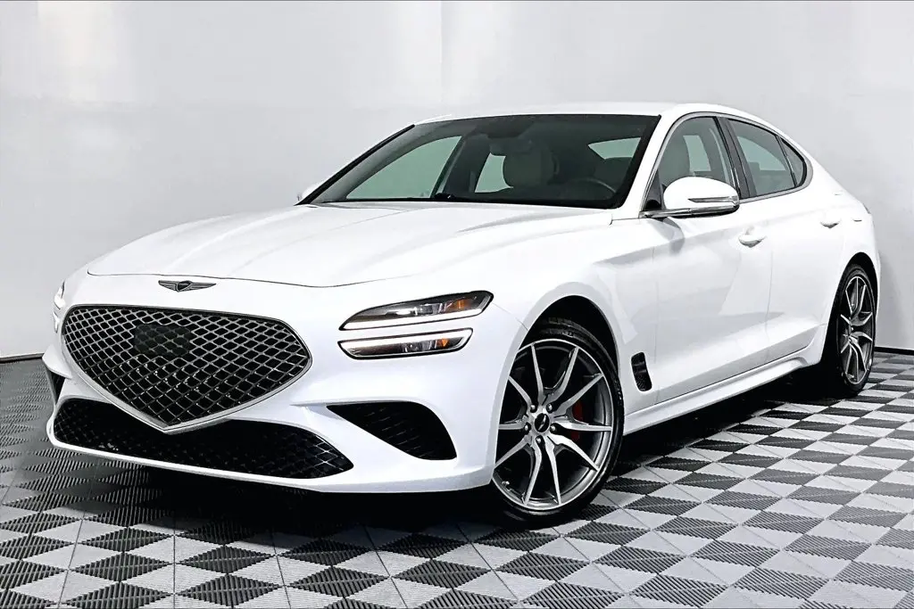2025 Genesis G70 - $33,241