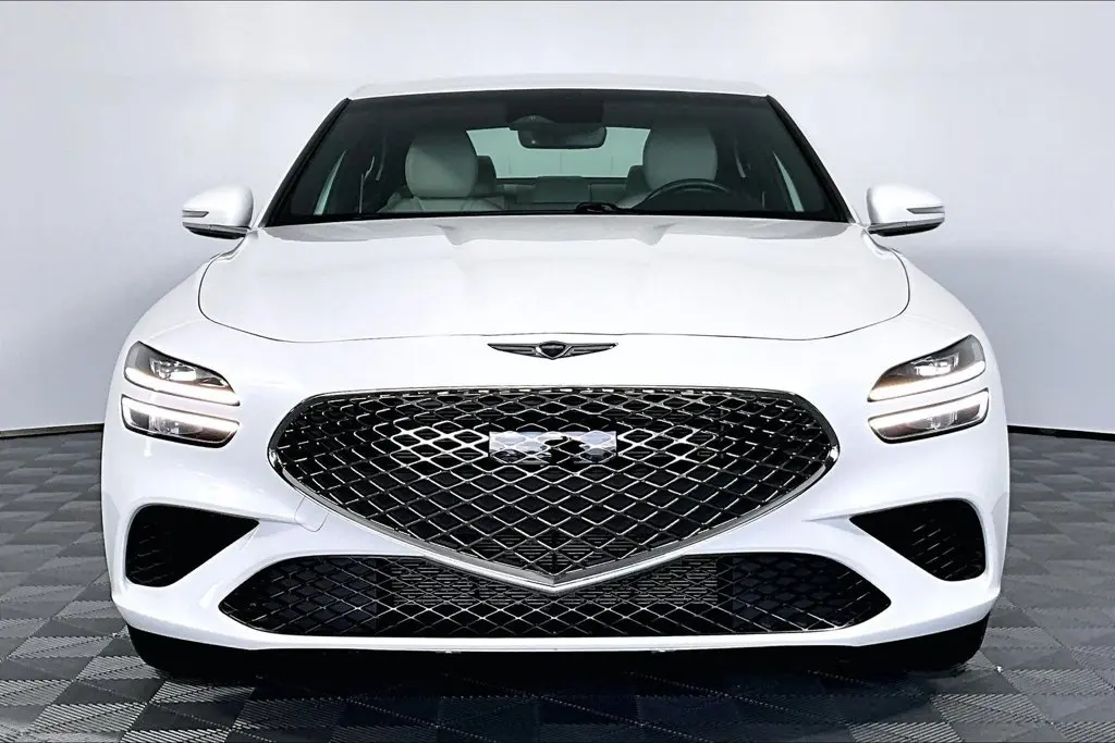 2025 Genesis G70 - $33,241