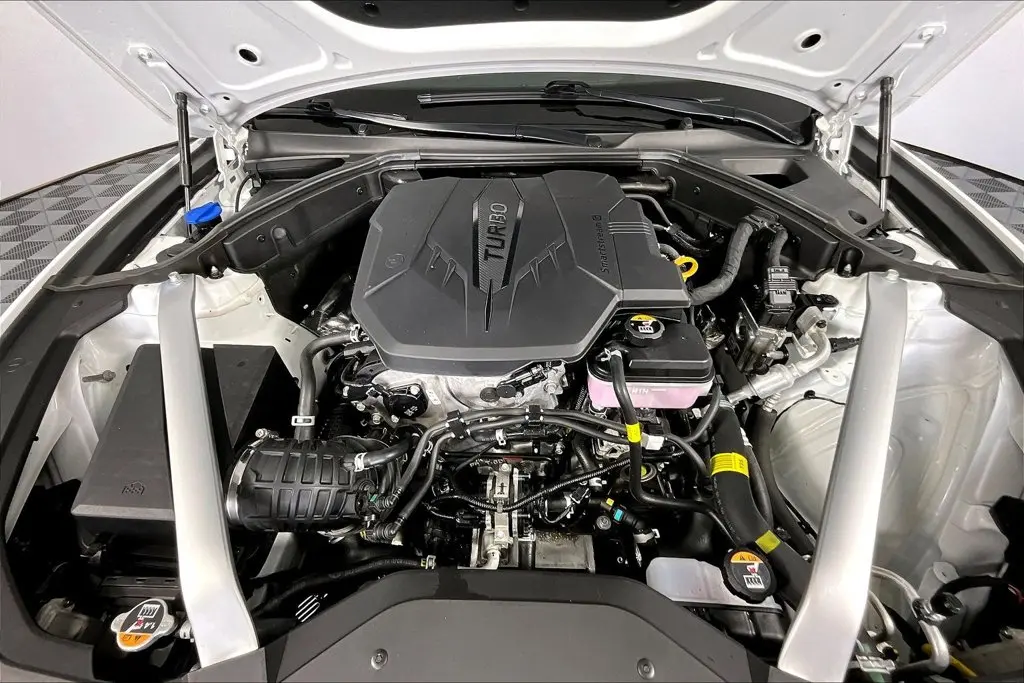 2025 Genesis G70 - $33,241