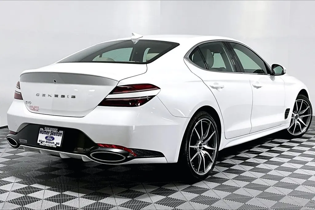 2025 Genesis G70 - $33,241