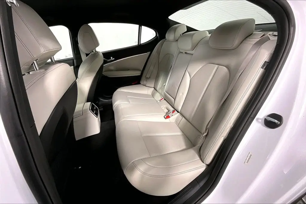 2025 Genesis G70 - $33,241