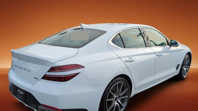 2025 Genesis G70 2.5T Standard