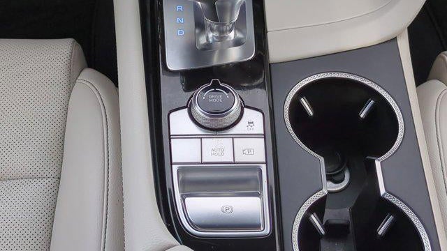 2025 Genesis G70 2.5T Standard