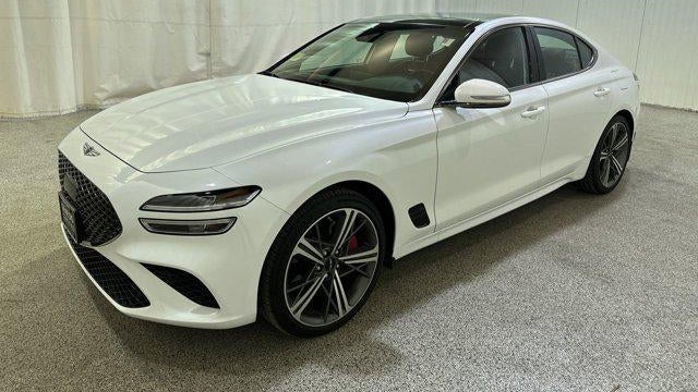 2025 Genesis G70 2.5T Standard