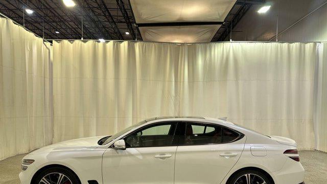 2025 Genesis G70 2.5T Standard