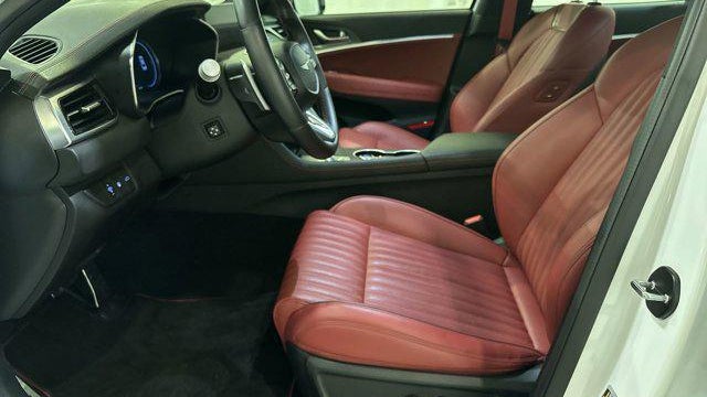 2025 Genesis G70 2.5T Standard