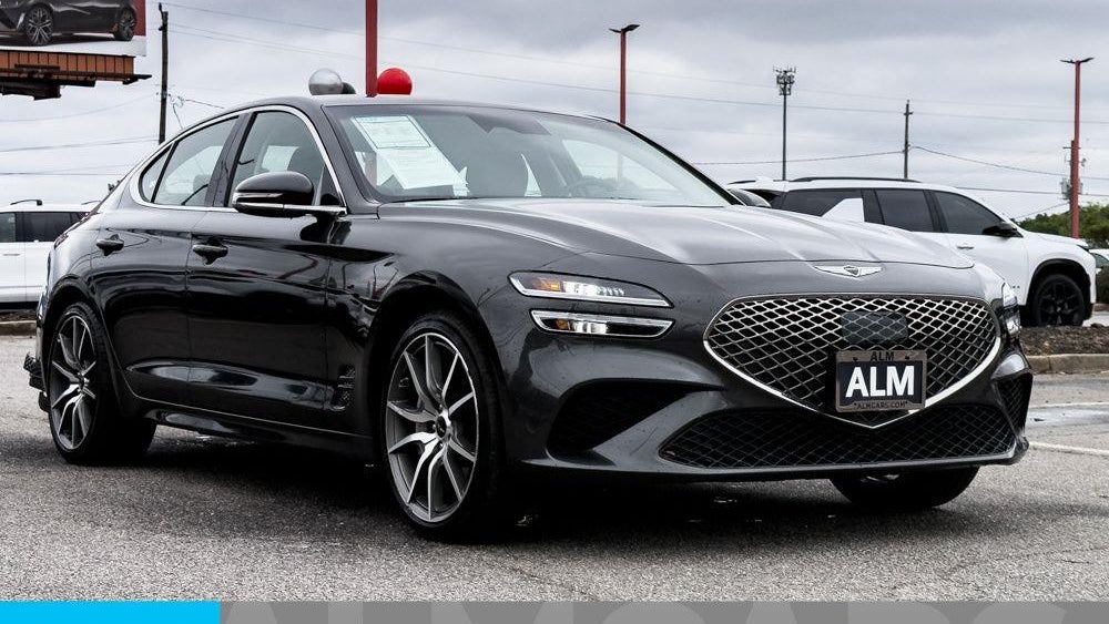 2025 Genesis G70 2.5T Standard