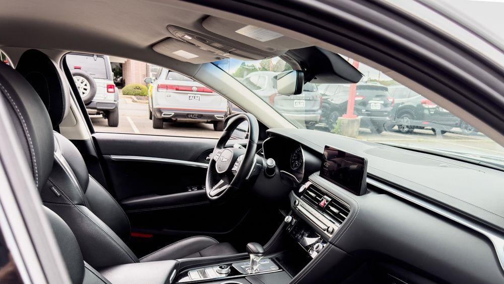 2025 Genesis G70 2.5T Standard