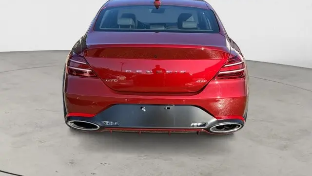 2025 Genesis G70 2.5T Standard