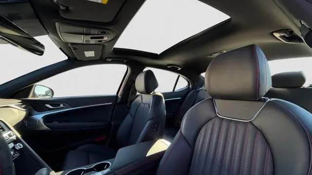 2025 Genesis G70 2.5T Standard