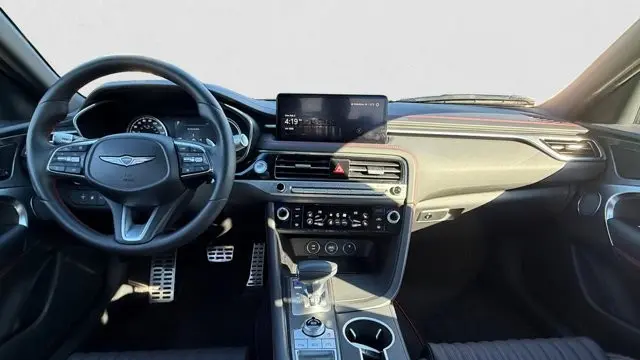 2025 Genesis G70 2.5T Standard