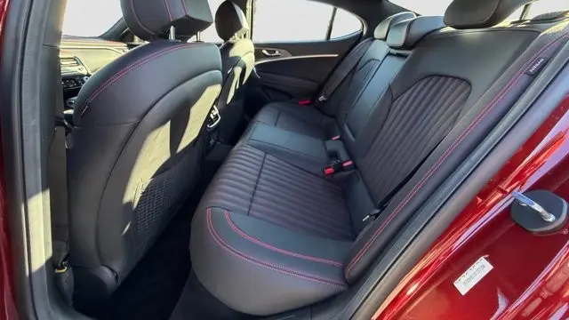 2025 Genesis G70 2.5T Standard