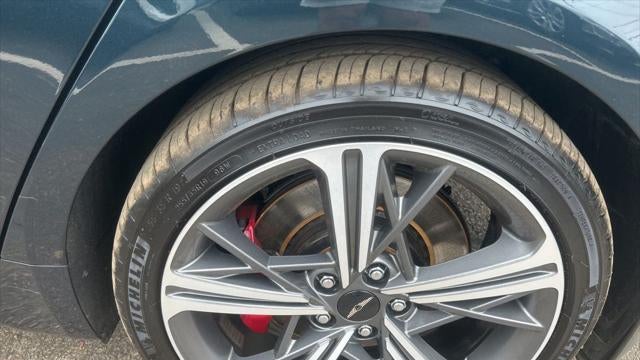 2025 Genesis G70 2.5T Standard