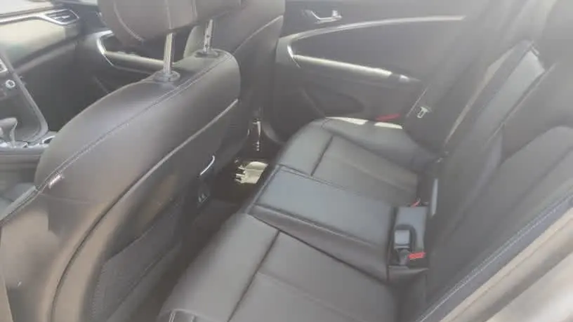 2025 Genesis G70 2.5T Standard
