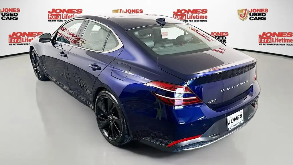 2023 Genesis G70 2.0T